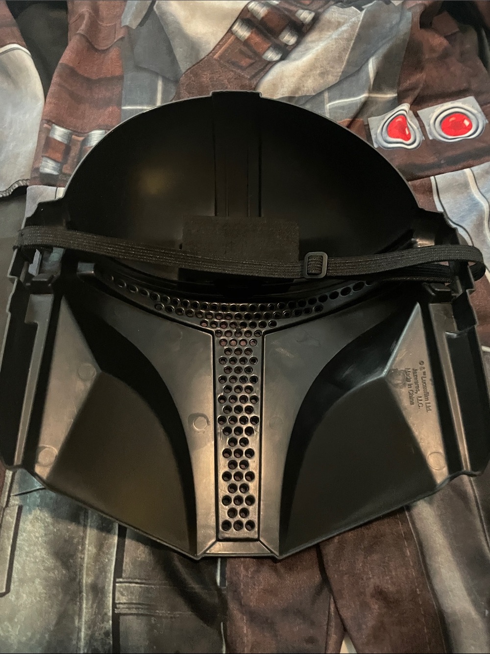 Star Wars Kids Mandalorian Costume in Silver and Brown with Helmet - Picture 7 of 13